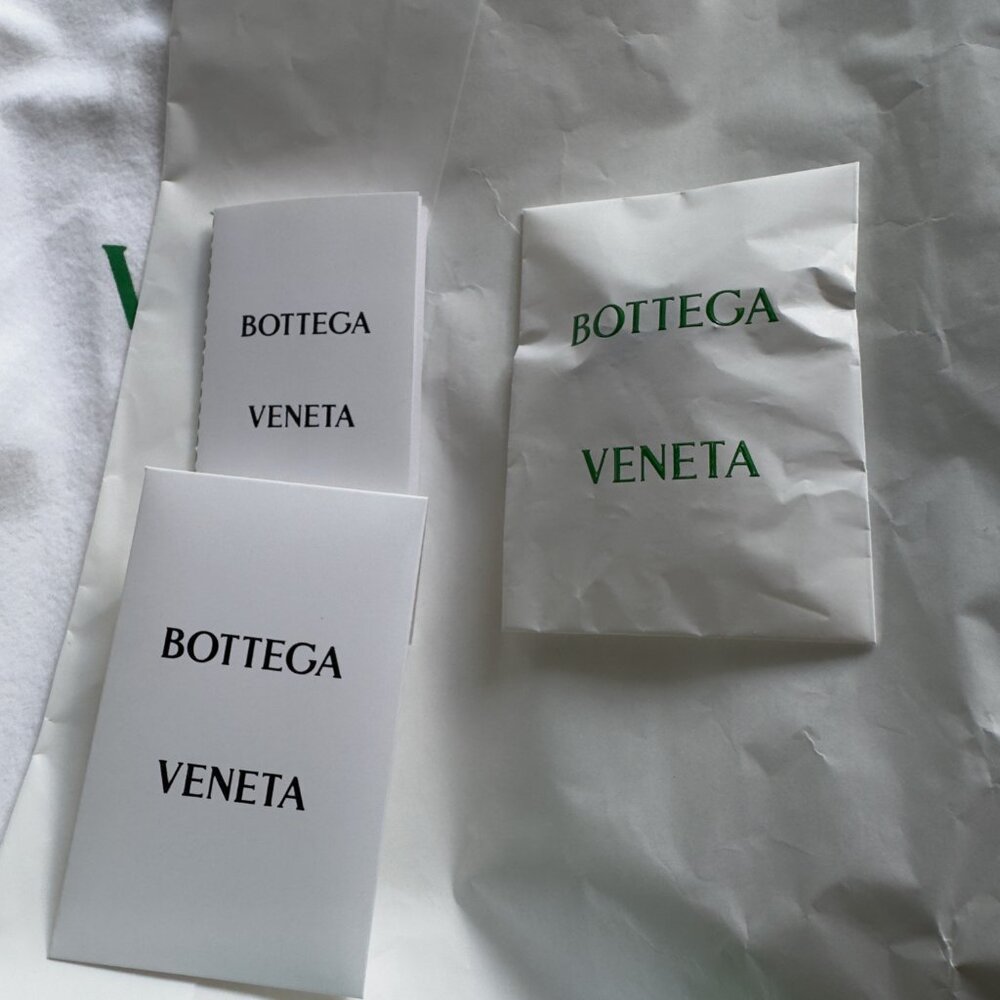 NWT BOTTEGA VENETA BEIGE STRETCH MESH PUMP - Picture 5 of 15
